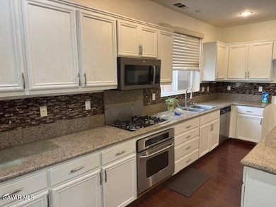 2401 W Avenue p12, Palmdale, CA 93551 - photo 7