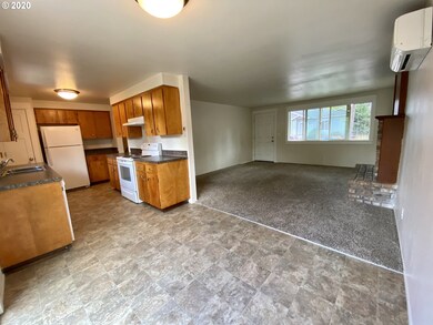 2113 Marlow Ln, Eugene, OR 97401 - photo 7