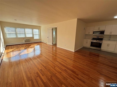 420 Broad Ave unit 5B, Palisades Park, NJ 07650 - photo 4
