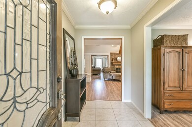 1108 Twin Oaks St, Friendswood, TX 77546 - photo 3