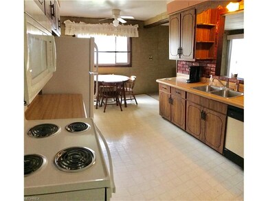 136 Hopewell Dr, Struthers, OH 44471 - photo 7