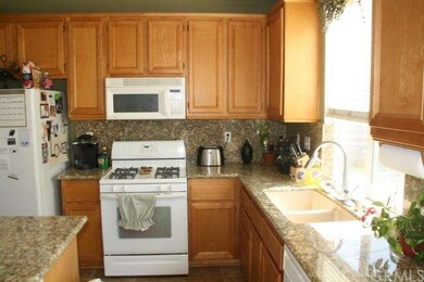 Granite counter top kitchen.