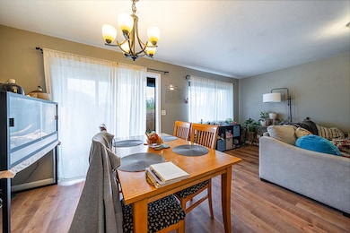 887 Silver Fox Dr, Central Point, OR 97502 - photo 4