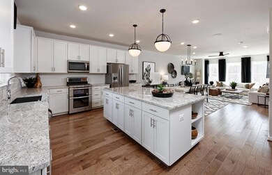 241 Mainstream Dr, Laurel, MD 20724 - photo 3