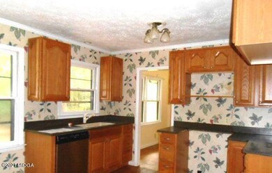 4 Kitchen