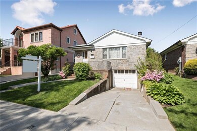 70-8 170th St, Fresh Meadows, NY 11365 - photo 2