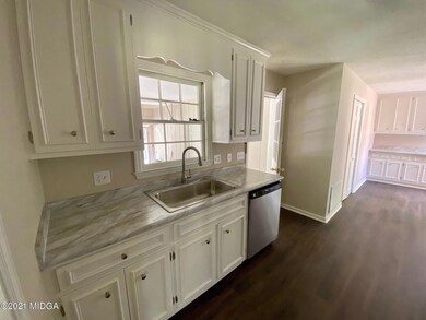 1050 Underwood Dr, Macon, GA 31210 - photo 7