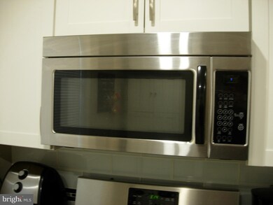 2306 Cumberland Ave, Reading, PA 19606 - photo 7