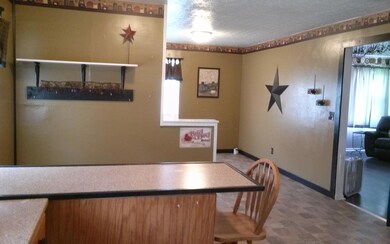 4596 Etna Rd, Columbus, OH 43213 - photo 7