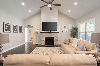 6-web-or-mls-851 Edenmore Cir, Nixa