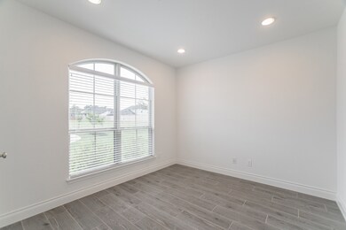 9430 Stablewood Lakes Ln, Tomball, TX 77375 - photo 6