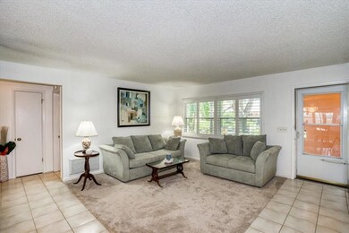 1649 Woodridge Dr, Clearwater, FL 33756 - photo 4