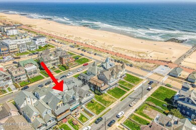 Just 3 houses from the Beach