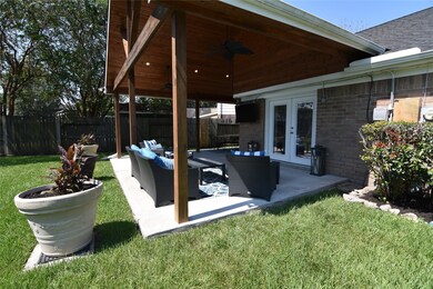 3907 Spring Crest Ct, Pearland, TX 77584 - photo 6