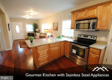 5113 N Englewood Dr, Hyattsville, MD 20785 - photo 3