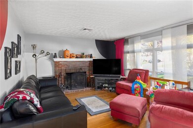 9 Roosevelt Rd, Cumberland, RI 02864 - photo 5