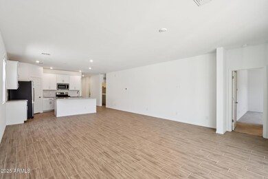 7-web-or-mls-W Old Timer Rd-1006-007