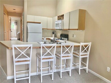 946 Halifax Dr, Warwick, RI 02886 - photo 7