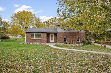 2215 Hunter Rd, Trenton, MO 64683 - photo 2