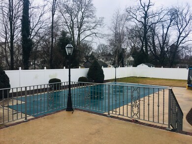 B6DC8BCF-11FD-4437-872D-13E52610CA7B