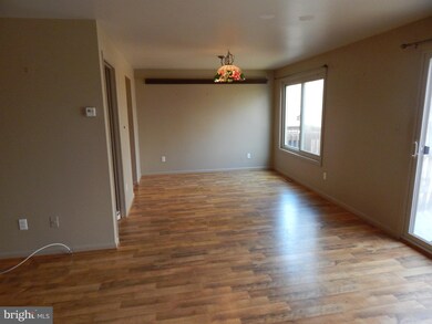 75 Dendron Ct, Parkville, MD 21234 - photo 3