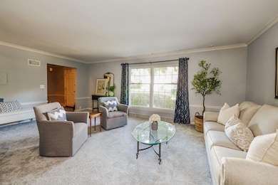 6210 Fisher Ln, Greendale, WI 53129 - photo 6