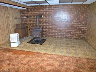 409 Tulip Dr, Three Oaks, MI 49128 - photo 6