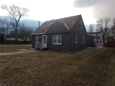 790 Alameda Ave, Sheffield Lake, OH 44054 - photo 3