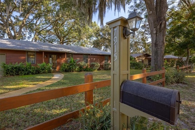 7915 Breezy Point Rd W, Melrose, FL 32666 - photo 5