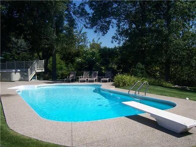 Swimming Pool/Hot Tub/Sauna