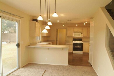 2575 E Camellia Dr (20)
