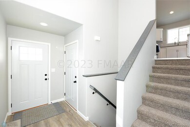 2912 74th Ave S, Fargo, ND 58104 - photo 2