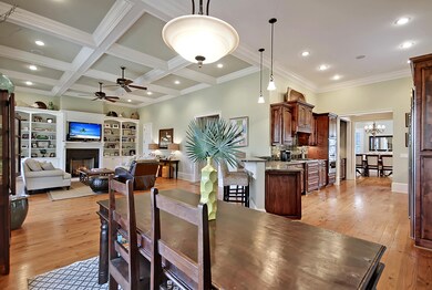 Eat-In-Kitchen