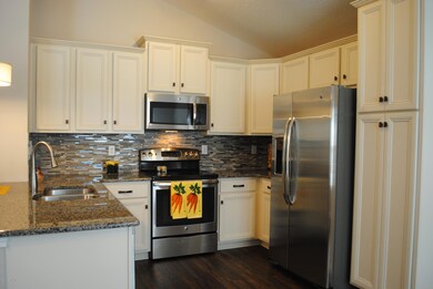 4555 Prunty Ave, Jacksonville, FL 32205 - photo 4