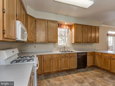 304 Buskin Ct, Severn, MD 21144 - photo 5