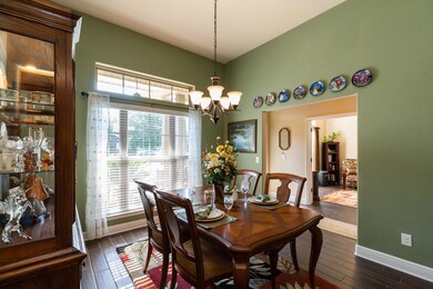 Wyndell Formal Dining