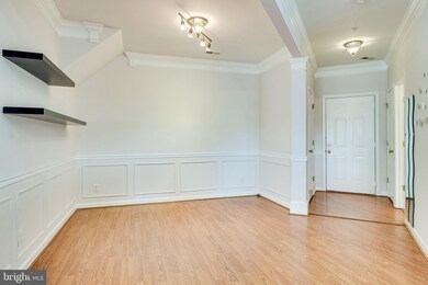 12471 Hayes Ct unit 304, Fairfax, VA 22033 - photo 3