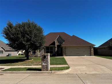 419 River Bank Ln, Granbury, TX 76049 - photo 2
