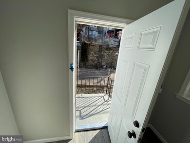 1067 Ellicott Dr, Baltimore, MD 21216 - photo 3