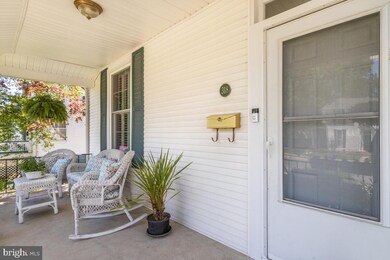 318 Montgomery St, Laurel, MD 20707 - photo 3