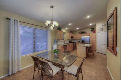 EAT IN KITCHEN