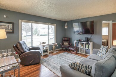 3212GlenbrookDrMLS-11