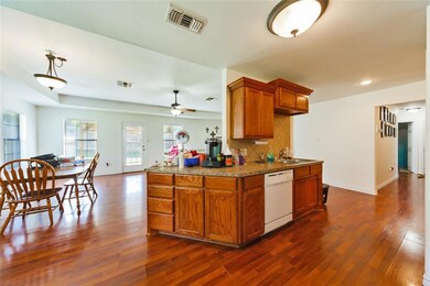 305 S Arthur St, Decatur, TX 76234 - photo 5