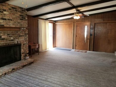 1812 W 7th St, Waterloo, IA 50702 - photo 5