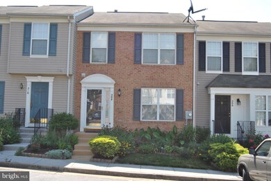 208 Cannon Ct, Strasburg, VA 22657 - photo 2