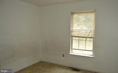 6922 Diamond Ct, District Heights, MD 20747 - photo 6