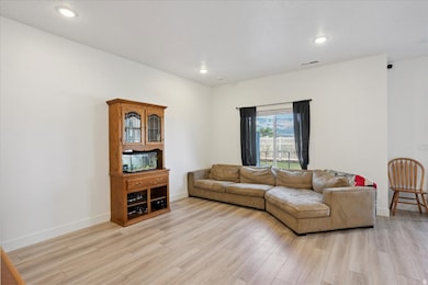 3270 N 3325 W unit 386B, Plain City, UT 84404 - photo 4