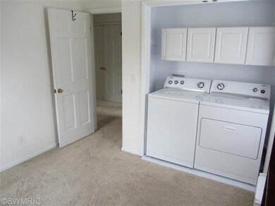 610 Birchwood Ct, Lowell, MI 49331 - photo 7