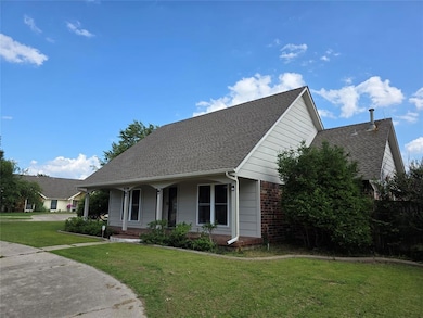 8100 N Bridgeport Ln, Bethany, OK 73008 - photo 5