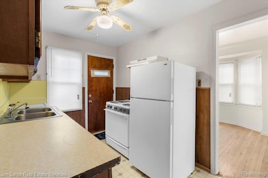 2039 Ewald Cir, Detroit, MI 48238 - photo 4